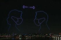 Espectáculo de luces con drones en Corea del Sur con mensajes sobre el coronavirus