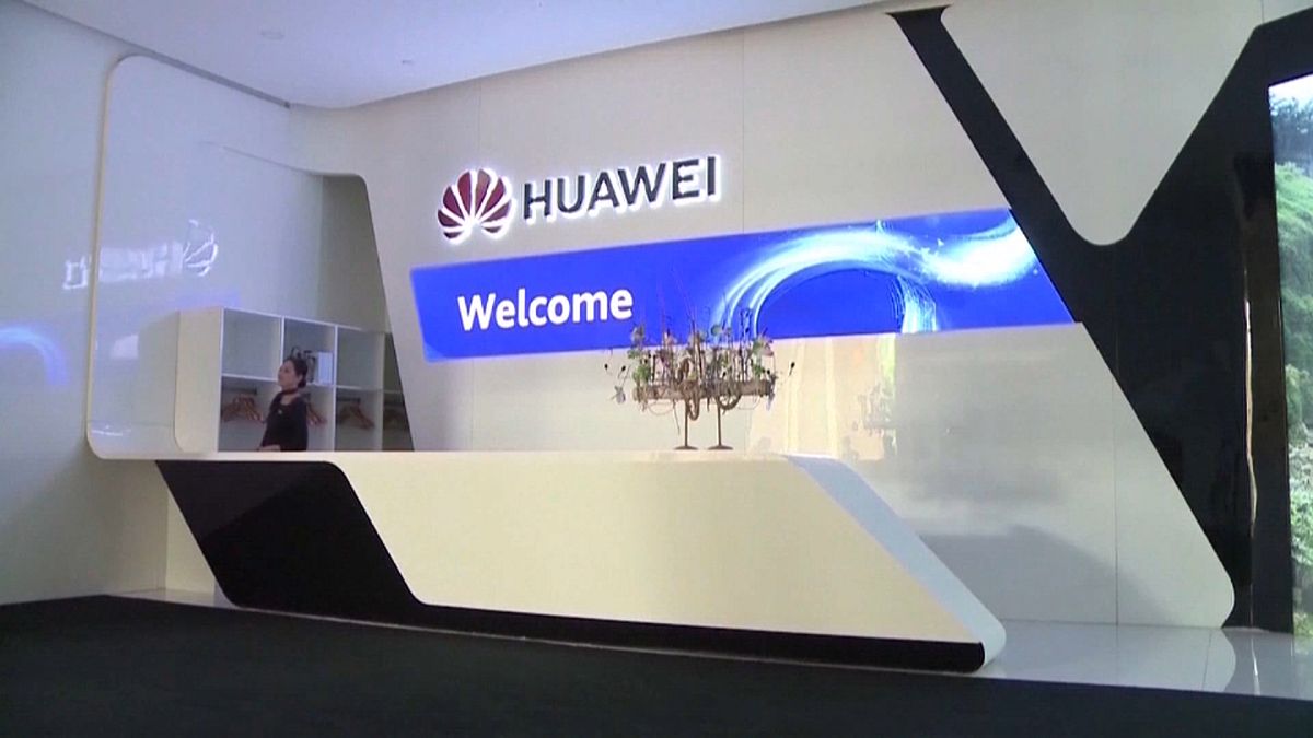 Európa is kihátrál a Huawei mögül