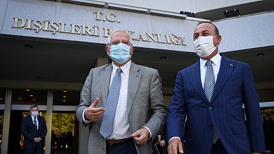 Çavuşoğlu: Fransa'nın Türkiye'den özür dilemesi gerekiyor