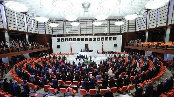 Çoklu Baro düzenlemesine itiraz yolu açık mı? Uzmanlar değerlendiriyor Çoklu Baro düzenlemesine itiraz yolu açık mı? Uzmanlar değerlendiriyor