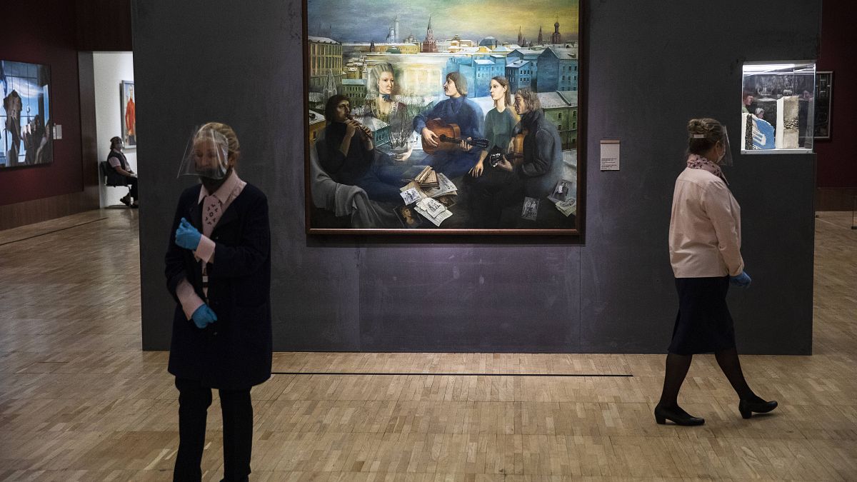 Galeria Tretyakov exibe arte soviética em "Estagnação"