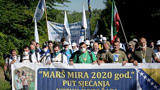 Srebrenitsa: Covid-19 gölgesinde ölüm yolunda 'Barış Yürüyüşü'