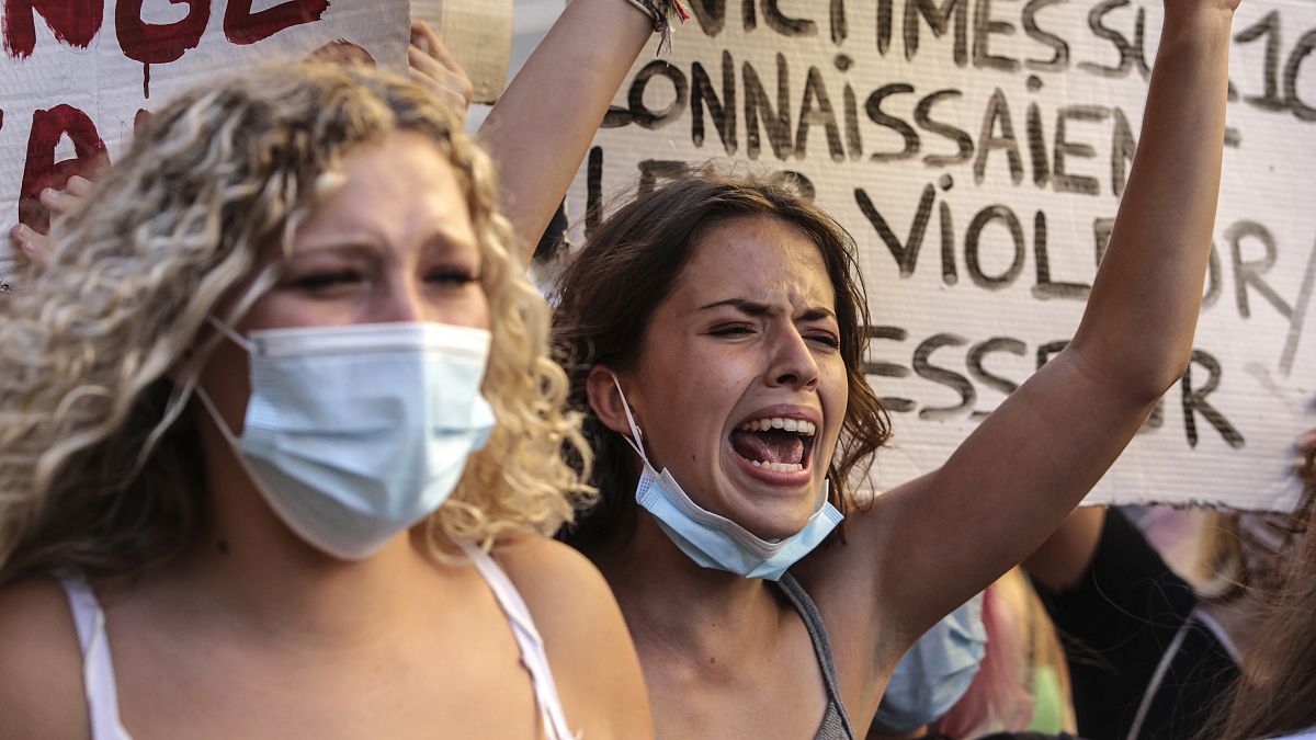 Korsika'da kadınlara yönelik şiddet ve cinsel saldırıya karşı düzenlenen bir protesto (Arşiv)