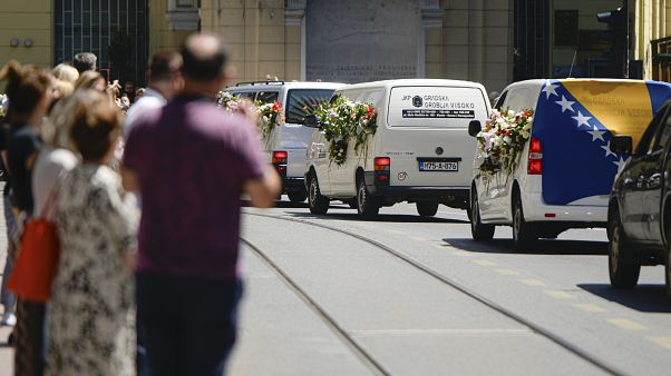 Offene Wunden: 25 Jahre Völkermord von Srebrenica Offene Wunden: 25 Jahre Völkermord von Srebrenica