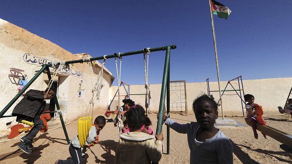 Un grupo de niños en el campo de refugiados saharauis de Smara Un grupo de niños en el campo de refugiados saharauis de Smara