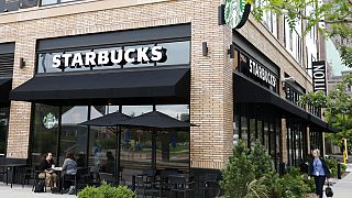 ABD'de Starbucks çalışanı, başörtülü kızın bardağına IŞİD yazdı; konu mahkemeye taşındı