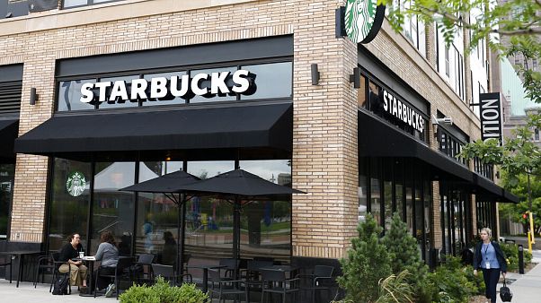 ABD'de Starbucks çalışanı, başörtülü kızın bardağına IŞİD yazdı; konu mahkemeye taşındı ABD'de Starbucks çalışanı, başörtülü kızın bardağına IŞİD yazdı; konu mahkemeye taşındı