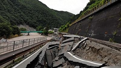 شاهد: الفيضانات تخلف دمارا واسعا في أنحاء مختلفة من اليابان