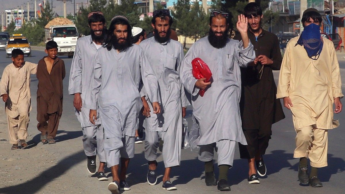 دولت افغانستان ۵۹۲ زندانی طالبان را که مرتکب جرایم سنگین شده‌اند، آزاد نمی‌کند