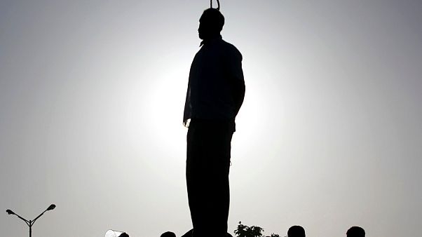 واکنش عفو بینالملل به خبر اعدام یک مرد در مشهد به خاطر نوشیدن الکل واکنش عفو بینالملل به خبر اعدام یک مرد در مشهد به خاطر نوشیدن الکل