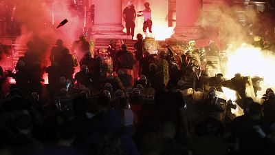 Полиция разогнала протестующих в Белграде слезоточивым газом 