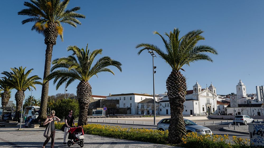 Portugal Uk Covid 19 Quarantine Restriction Hits Tourism In The Algarve Euronews