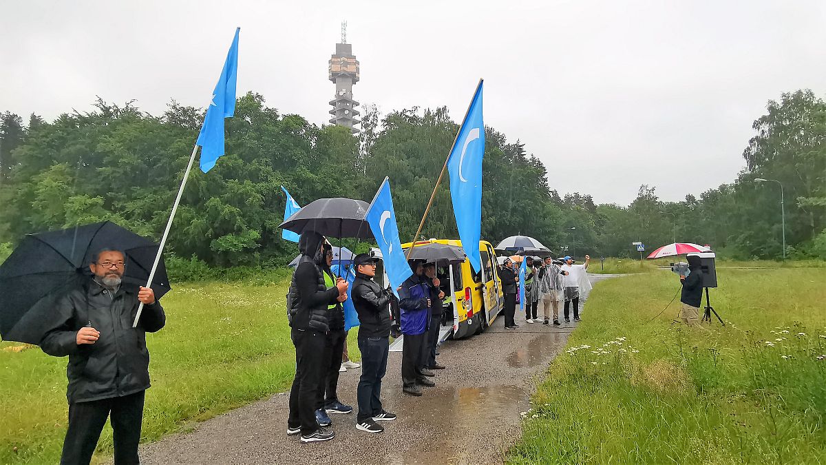Urumçi olaylarını İsveç'te protesto eden Uygurlar