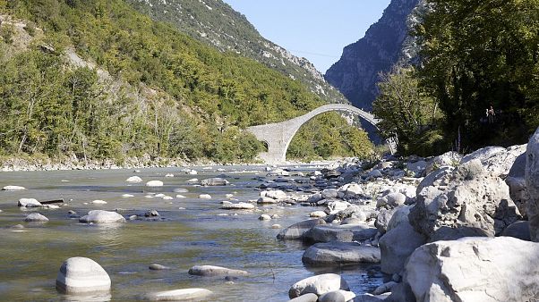 Κυρ. Μητσοτάκης: Θαύμα πολιτιστικής κληρονομιάς το γεφύρι της Πλάκας Κυρ. Μητσοτάκης: Θαύμα πολιτιστικής κληρονομιάς το γεφύρι της Πλάκας