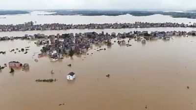 شاهد: فيضانات مخيفة تغرق مدينة ويشان شرقي الصين