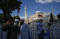 Isztambul: nem látogatható a Hagia Sophia a mecsetté alakítás alatt