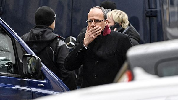 Rechtes Netz bei der Polizei - seit wann weiß Peter Beuth Bescheid? Rechtes Netz bei der Polizei - seit wann weiß Peter Beuth Bescheid?