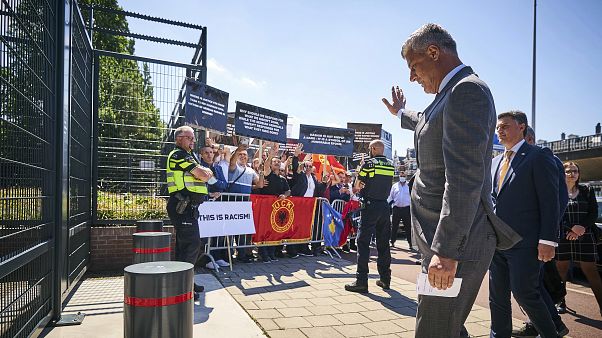 Thaci ante La Haya por crímenes de guerra Thaci ante La Haya por crímenes de guerra