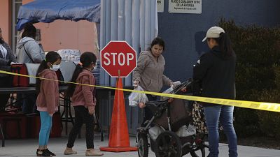 Covid-19 nel mondo: giro di vite in California, Messico ancora aperto, restrizioni a Hong Kong 