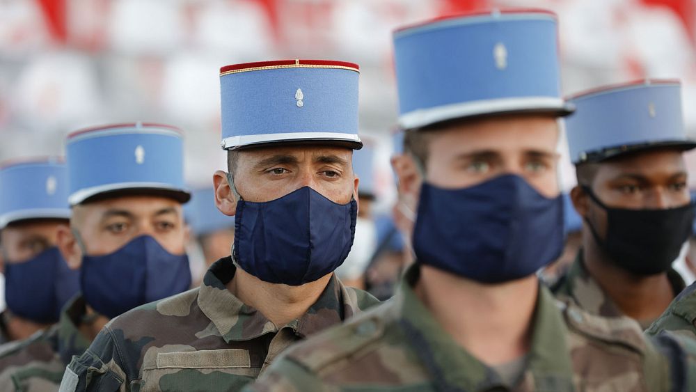Coronavirus : défilé en mode confiné pour le 14 juillet