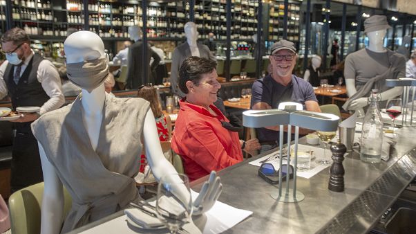 Un exemple de mesure de distanciation dans un restaurant montréalais Un exemple de mesure de distanciation dans un restaurant montréalais