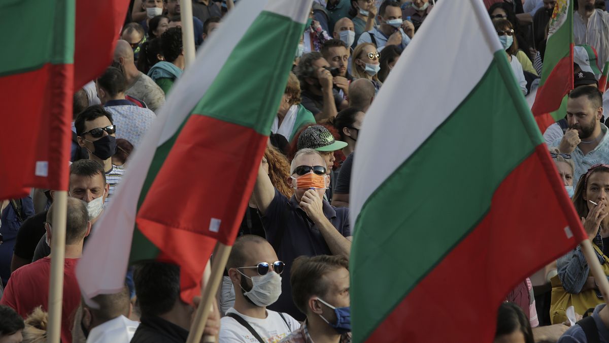 Bulgaren demonstrieren weiter gegen ihrer Meinung nach "mafiöse und korrupte" Regierung