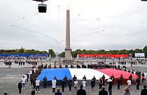Tributo a los 'héroes del coronavirus' en el día de Fiesta Nacional en Francia