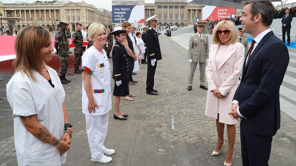 L'hommage aux soignants lors de la cérémonie du 14 juillet