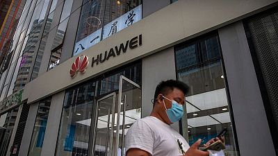 Reino Unido exclui Huawei das redes 5G