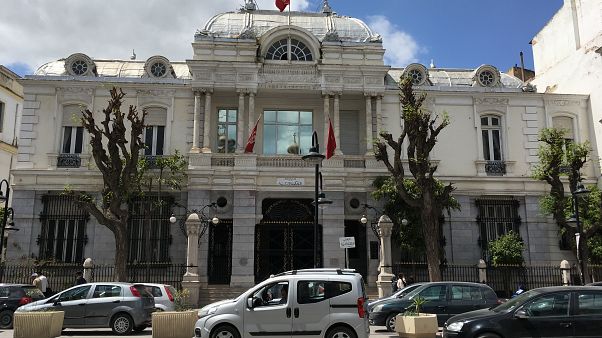 القضاء التونسي يحكم بالسجن 6 أشهر على مدوِّنة بتهمة الإساءة للإسلام القضاء التونسي يحكم بالسجن 6 أشهر على مدوِّنة بتهمة الإساءة للإسلام