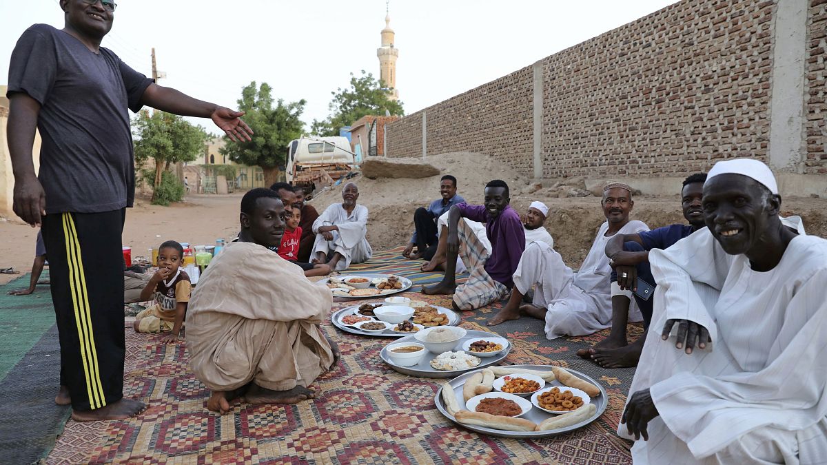معدل التضخم السنوي في السودان يرتفع إلى 136% 