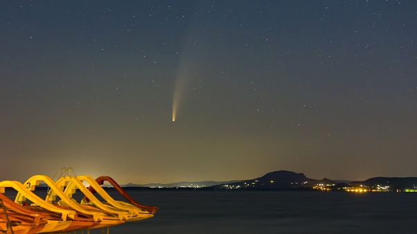 A Neowise üstökös látványa a Balaton-felvidék fölött A Neowise üstökös látványa a Balaton-felvidék fölött