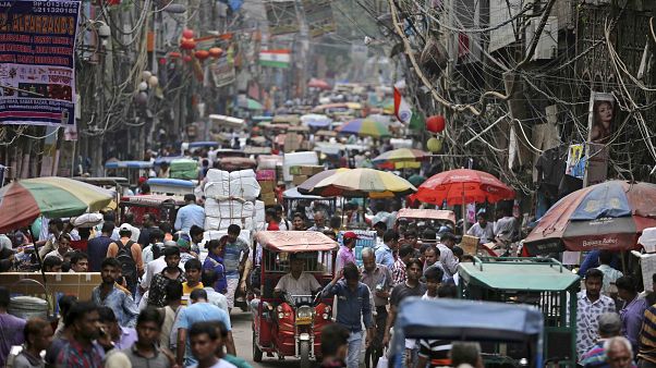 India's population would peak to more than 1.6 billion people by 2050 before declining according to new study India's population would peak to more than 1.6 billion people by 2050 before declining according to new study