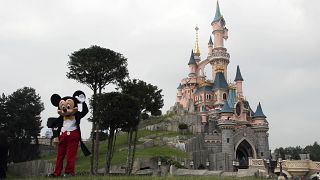 Mit Maske und Abstand: Disneyland Paris wieder offen