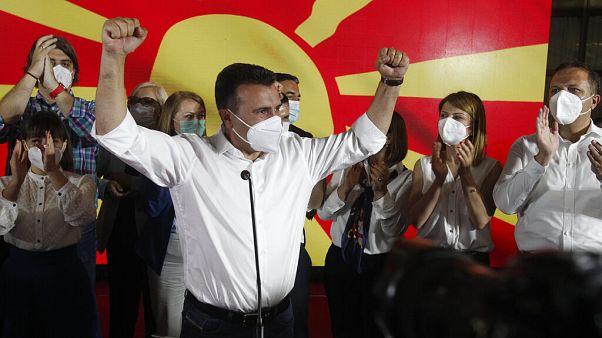 Ex-primeiro-ministro Zoran Zaev vence legislativas na Macedónia do Norte