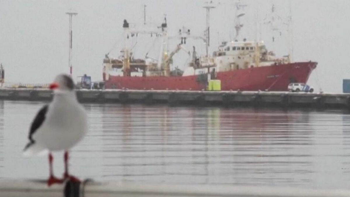 ابتلای مرموز ۶۱ خدمه کشتی آرژانتینی به کرونا با وجود سفر دریایی ۳۵ روزه