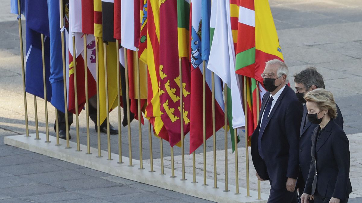 اسپانیا به همراه رهبران نهادهای اروپایی یاد قربانیان کرونا را گرامی داشت
