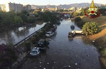Dos desaparecidos y cuantiosos daños materiales en Palermo en el mayor aluvión en dos siglos
