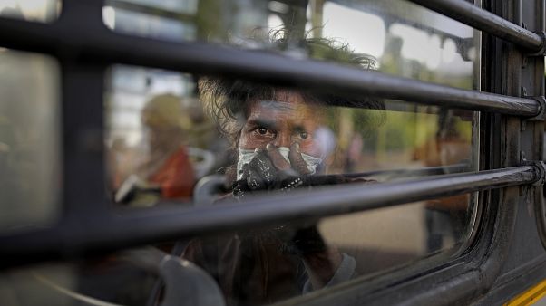 Ινδία: Ξεπέρασαν το εκατομμύριο τα κρούσματα από τον κορονοϊό Ινδία: Ξεπέρασαν το εκατομμύριο τα κρούσματα από τον κορονοϊό
