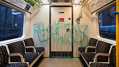 اثر بنکسی در متروی لندن