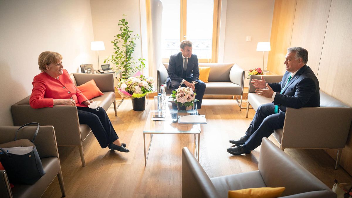 Orbán Viktor Angela Merkellel és Emmanuel Macronnal Brüsszelben