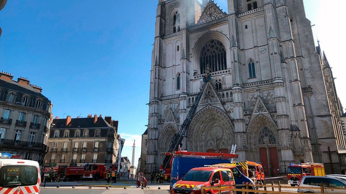  آتش‌سوزی «احتمالا عمدی» کلیسای جامع نانت در غرب فرانسه  