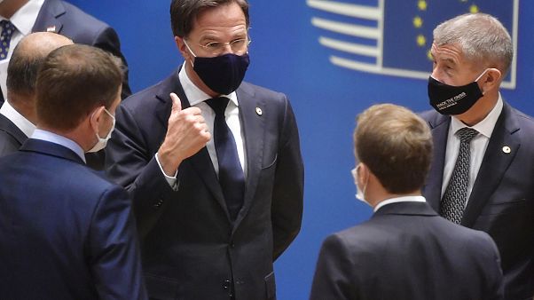 O M. Ρούτε συνομιλεί με τον Ε. Μακρόν και τον Α. Μπάμπις O M. Ρούτε συνομιλεί με τον Ε. Μακρόν και τον Α. Μπάμπις