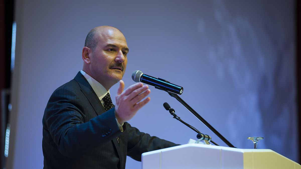 İçişleri Bakanı Süleyman Soylu, AK Partili vekil Mehmet Metiner ile tartıştı