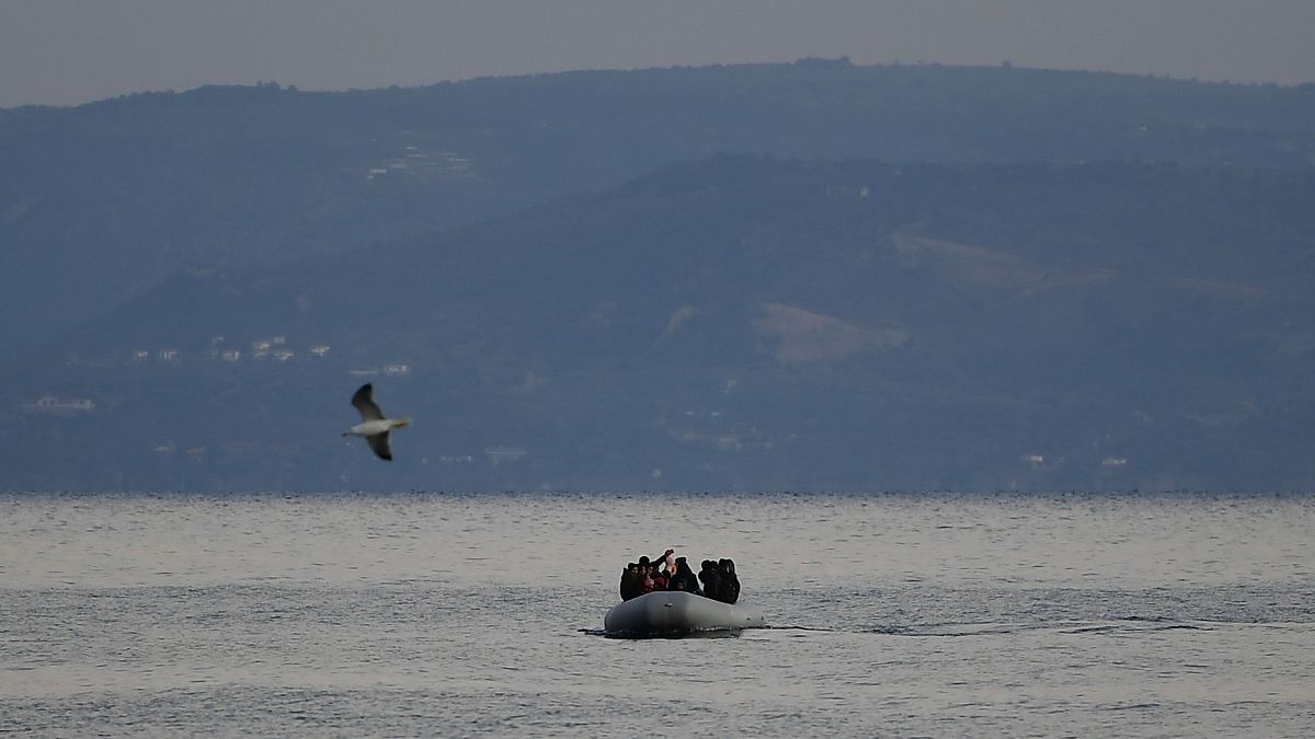 مهاجرون يقتربون من الحدود اليونانية 