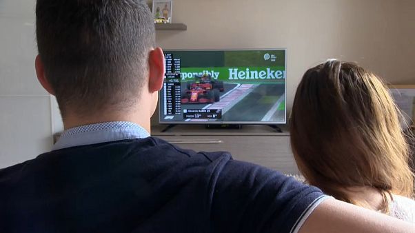 Mancano 200.000 spettatori e 86 milioni di indotto in meno: la Formula 1 "chiusa" rovina l'Ungheria Mancano 200.000 spettatori e 86 milioni di indotto in meno: la Formula 1 "chiusa" rovina l'Ungheria