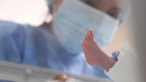 نوزاد پیش‌رس پرویی از کووید۱۹ جان سالم به در می‌برد