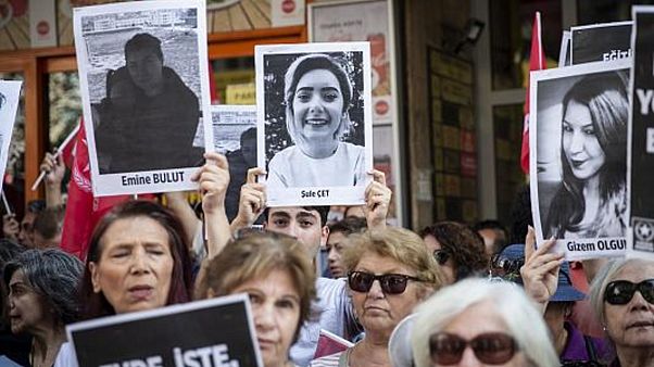 Kadın cinayeti mağdurlarından Türkiye genelinde eylem: İstanbul Sözleşmesi uygulansın Kadın cinayeti mağdurlarından Türkiye genelinde eylem: İstanbul Sözleşmesi uygulansın