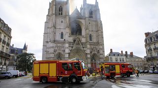 El principal sospechoso del incendio de la Catedral de Nantes queda en libertad