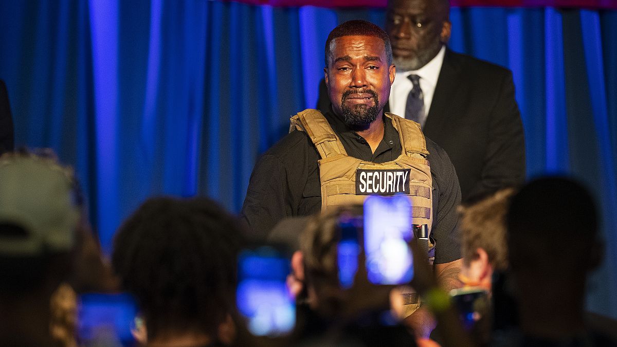 ABD'li rapçi Kanye West, başkanlık için başlattığı seçim kampanyasının ilk mitingini düzenledi.